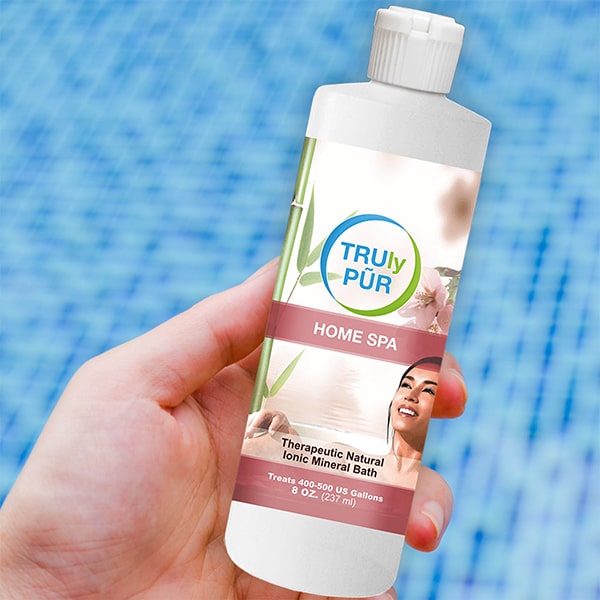 img_holding-trulypur-bottle_600x600-min