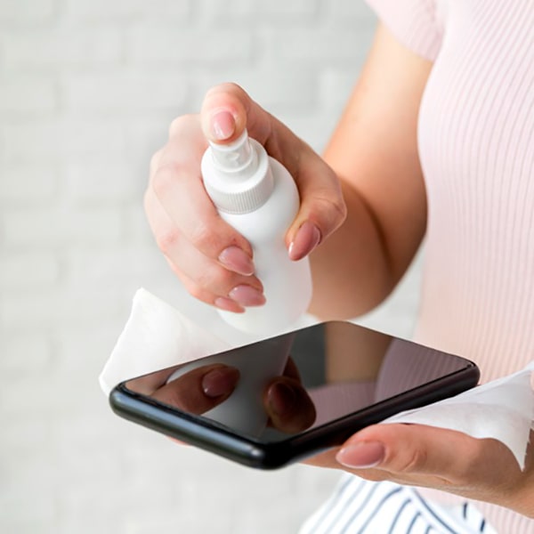 Disinfecting Smartphone Disinfecting Smartphone